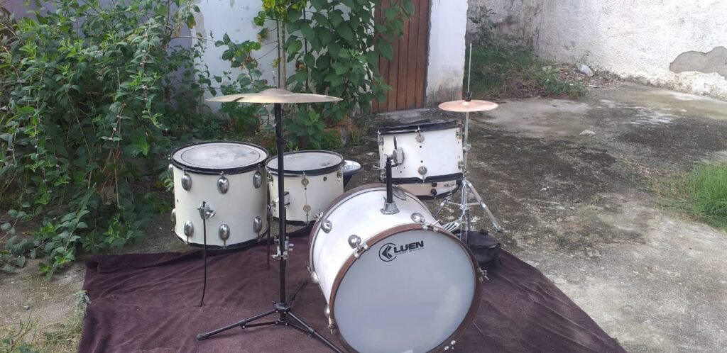 Bateria pinguim completa 1.600 reais.com garantia.