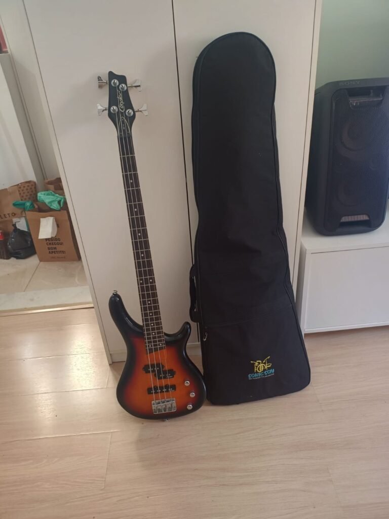 Baixo 4 Cordas Condor com Case