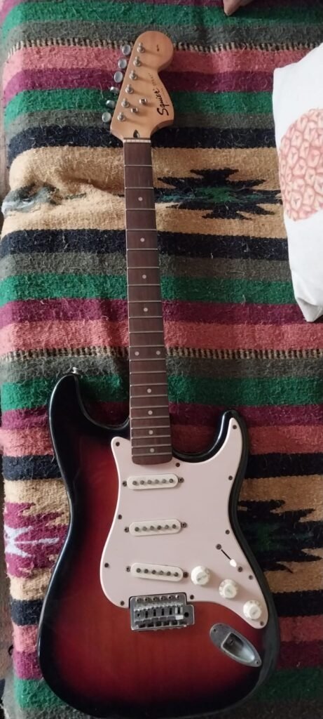 Guitarra Fender Squier Indonésia