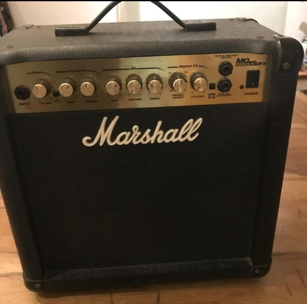Amplificador Marshall MG 15 DXF